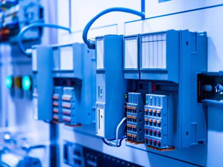 Redundant PLC Systems in Forestry and Aggregate Industries